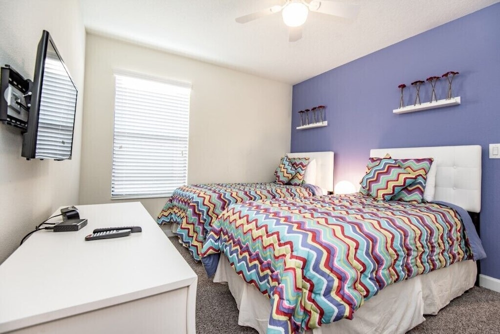 6 Bdrm 5 Bath in Solterra Resort - photo 7