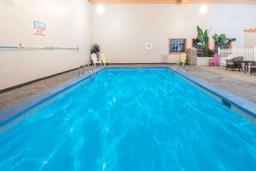 Knights Inn Grand Forks - photo 5