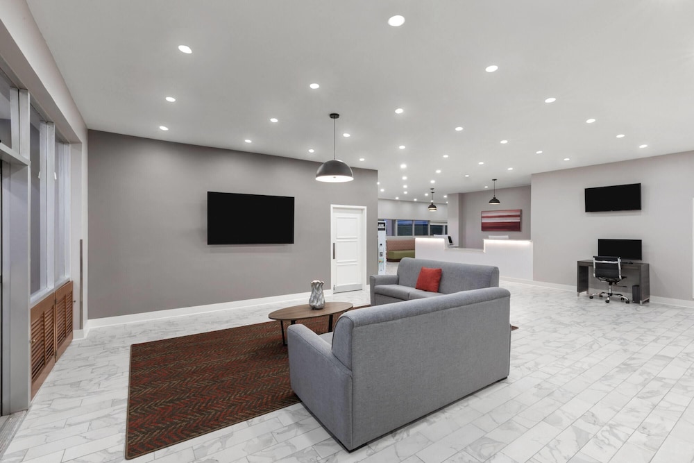 Ramada By Wyndham Kenner New Orleans Airport South - photo 5