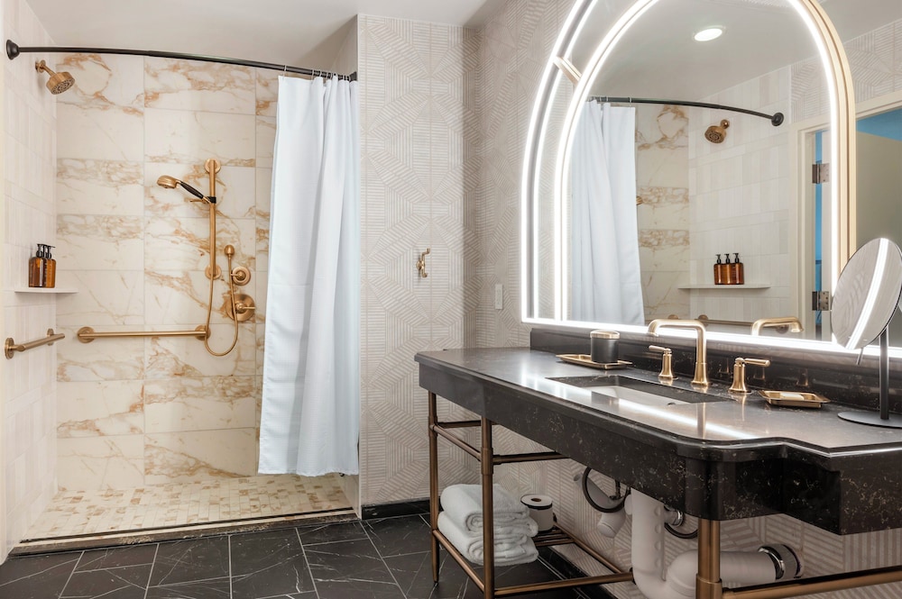 Omni Severin Hotel - photo 61