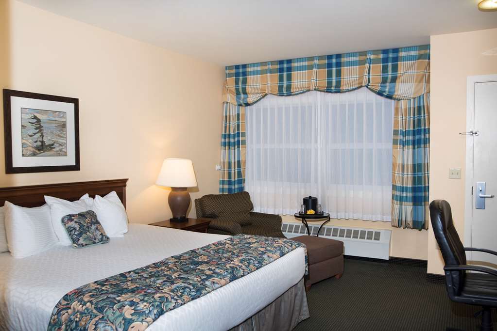 The Landing Hotel & Restaurant - photo 6