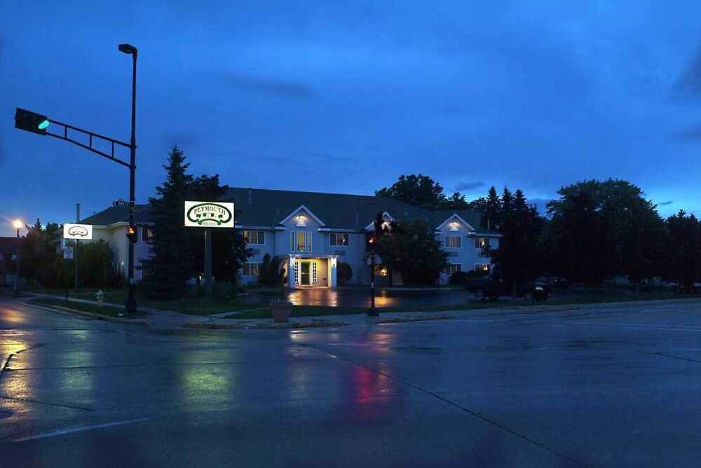 Plymouth Suites Hotel - photo 17