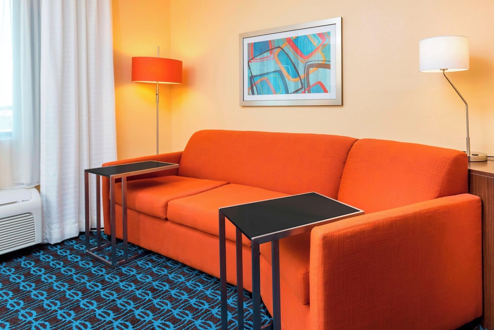 Fairfield Inn & Suites Victoria - photo 7