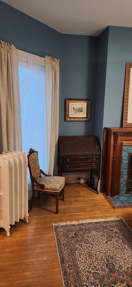 Oaklawn Inn Llc - photo 21