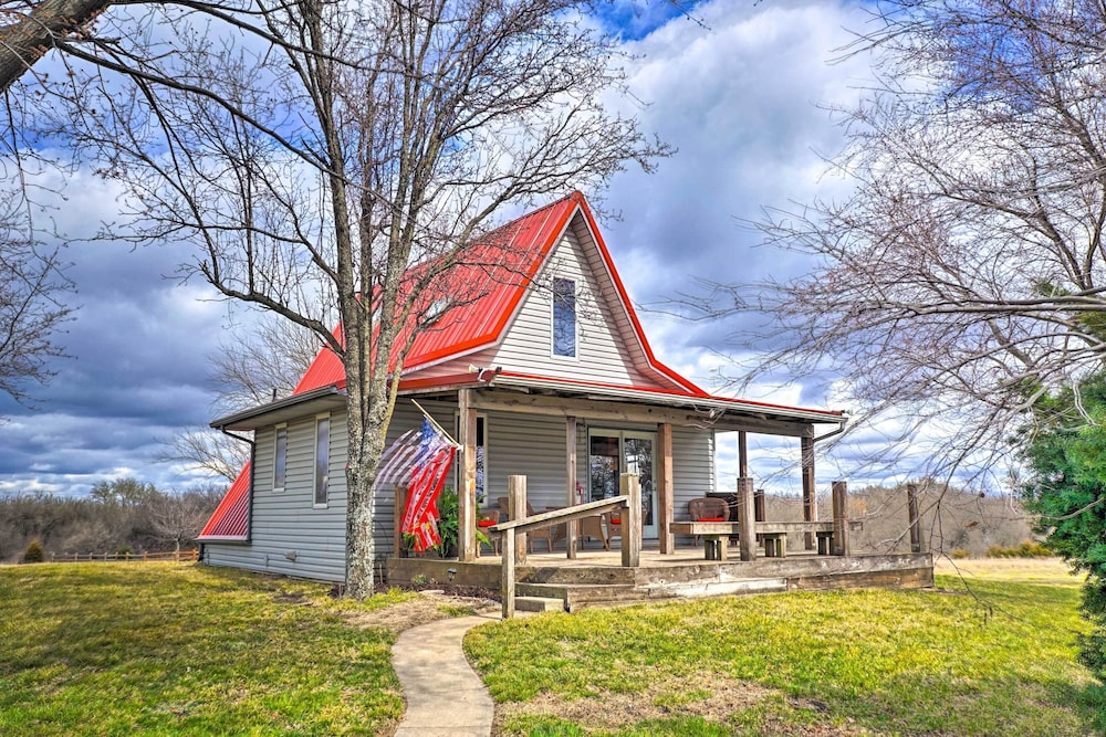 Vivid Cedar Ridge Cabin About 23 Miles To Wichita 18096163 — El Dorado
