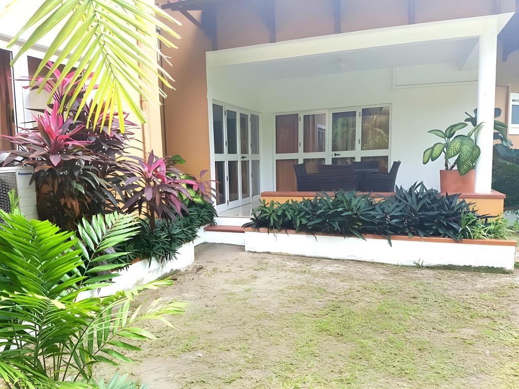 Praslin Paradise — Unknown City — photo 5