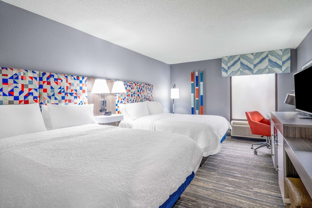Hampton Inn Sanford - photo 14