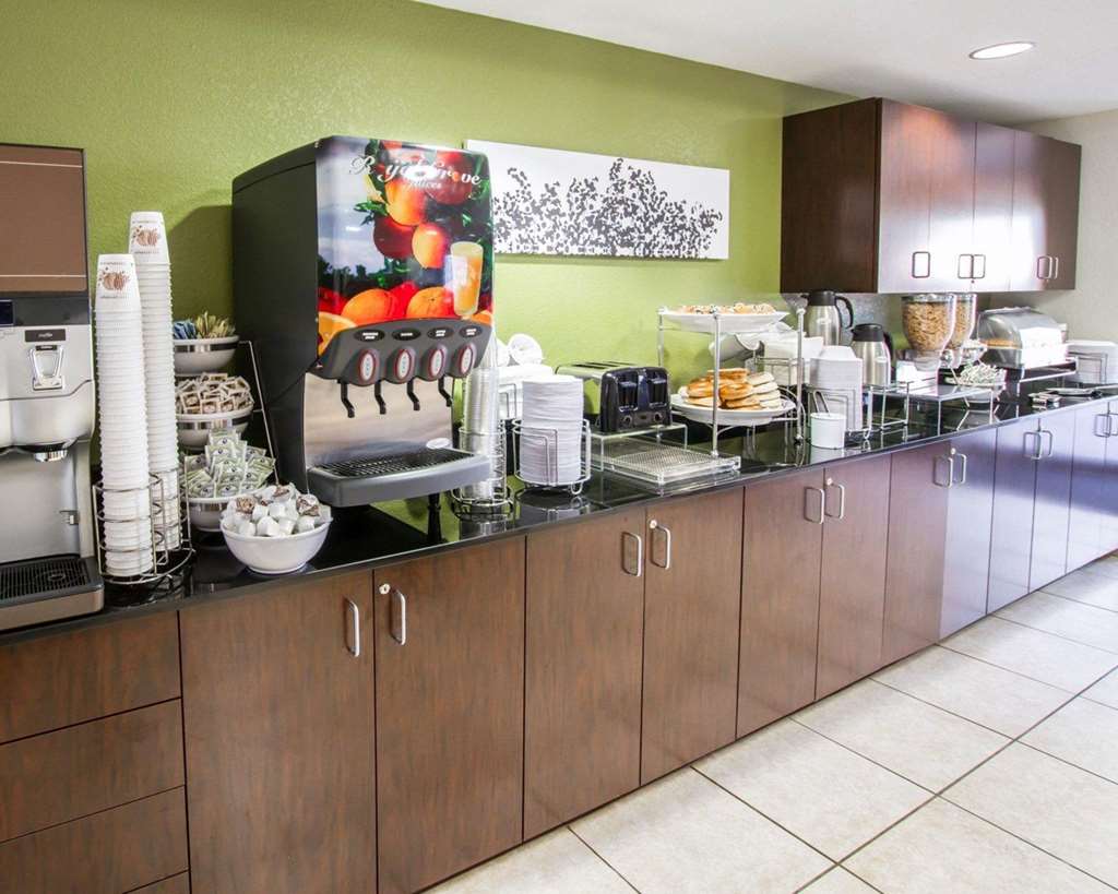 Sleep Inn North Scottsdale near Mayo Clinic - photo 36