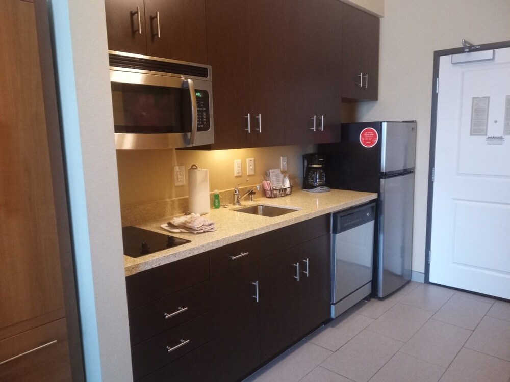 TownePlace Suites by Marriott Carlsbad - photo 13