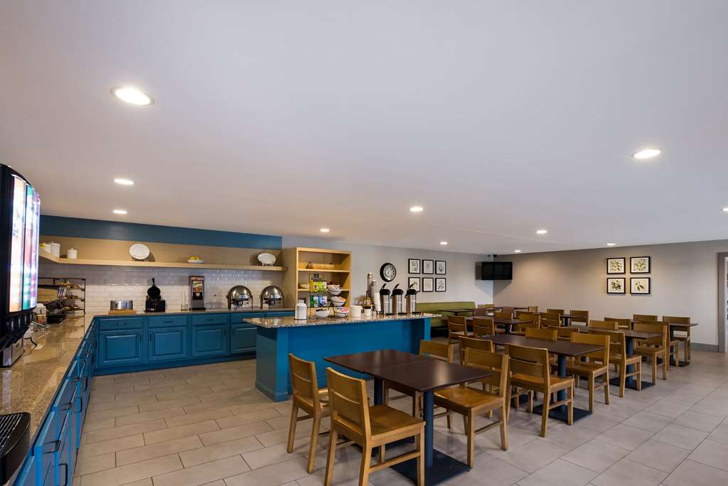 Country Inn & Suites by Radisson Marion IL - photo 49