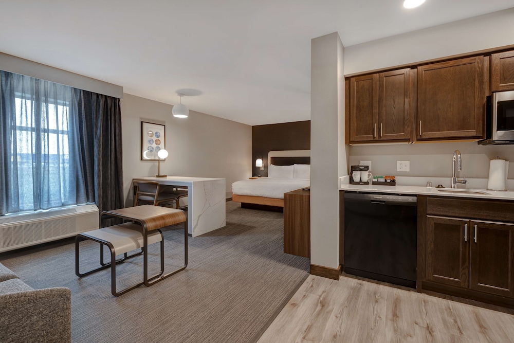 Homewood Suites by Hilton Oak Creek Milwaukee - photo 18