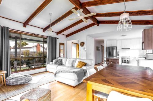 Breathe Easy Inverloch Linen And Wifi Included — Inverloch