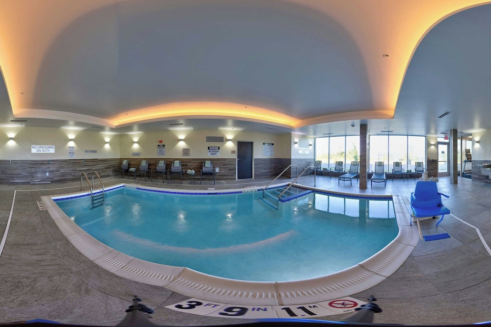 Fairfield Inn & Suites by Marriott Milwaukee Brookfield - photo 37