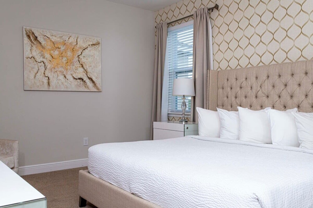 Luxurious 5Bd Single Family w Pool&Jacuzzi @Encore Resort 7432 - photo 7