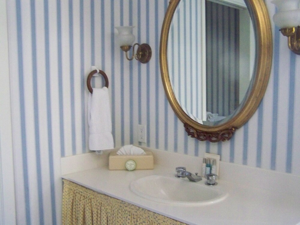 Hill House Inn - photo 19