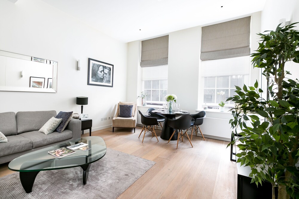 Berner Street — 4-Star Luxury Hotel in London, United Kingdom