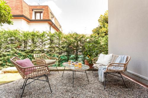 Apartment MisiAdele — 4-Star Luxury Hotel in Carnago, Italy
