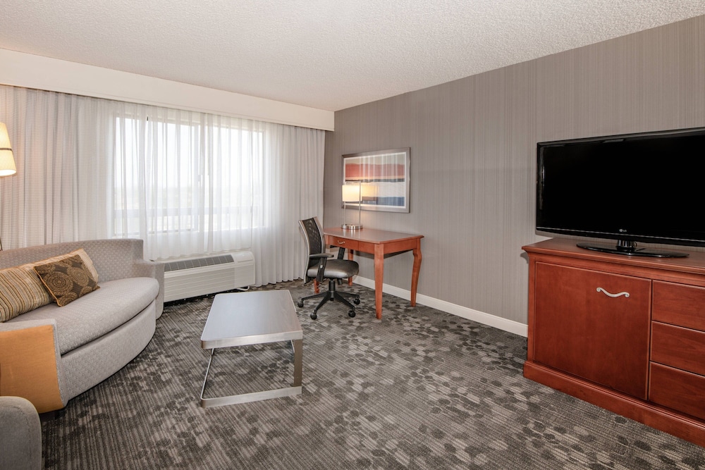 Courtyard by Marriott Newark Silicon Valley - photo 25