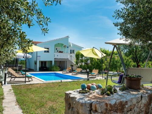 Holiday House Marina with pool — 4-Star Luxury Hotel in Sukosan, Croatia