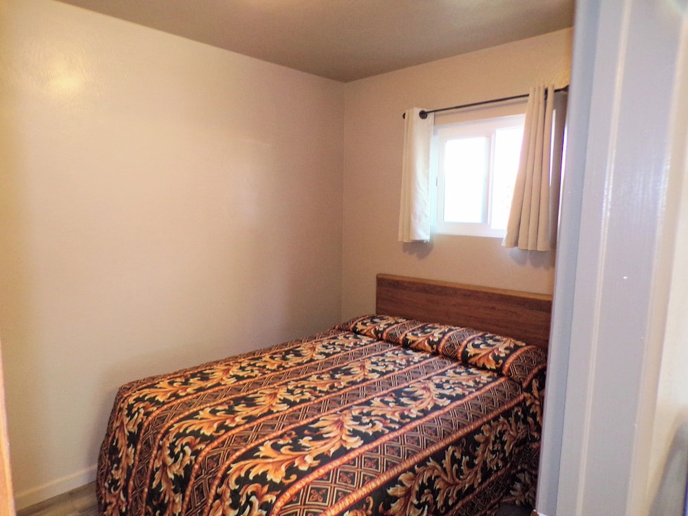 Cypress Tree Motel - photo 49