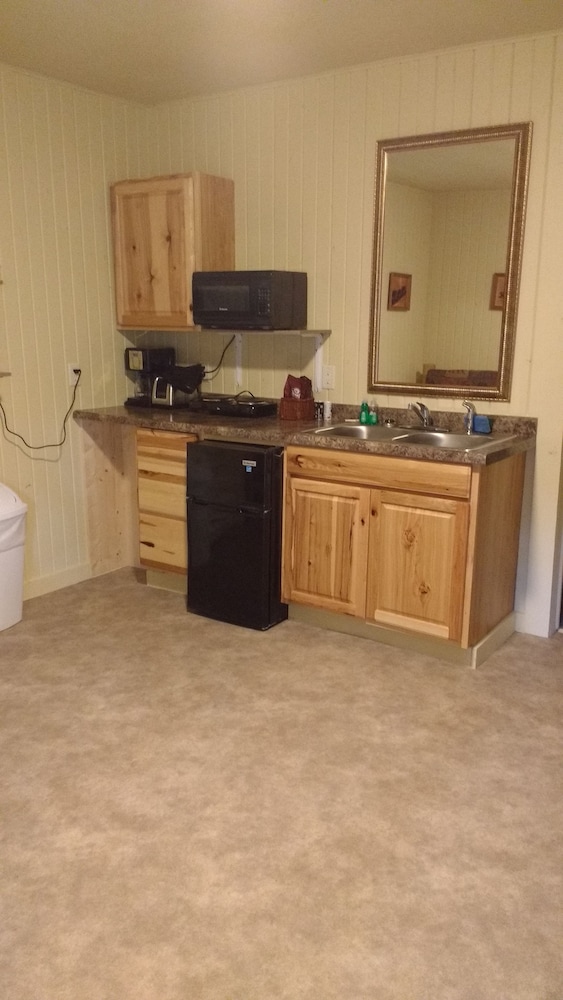 Birchcliff Resort - photo 7