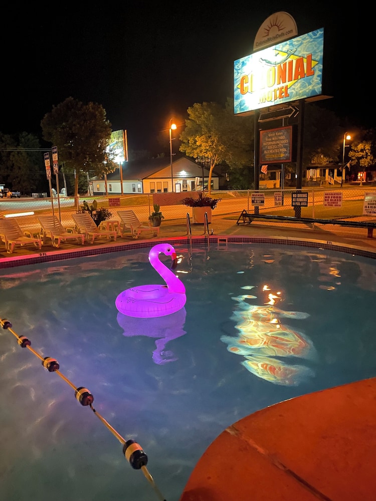 Colonial Motel - photo 43