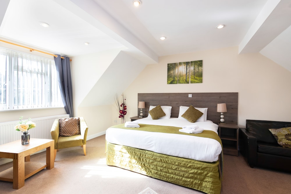 The Limes Country Lodge Hotel & Admiral Restaurant - carbon neutral hotel in Solihull