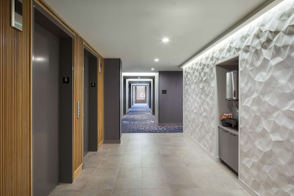 Canopy by Hilton Portland Waterfront - photo 5