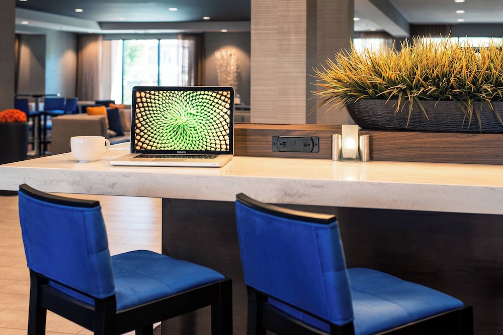 Courtyard by Marriott Palm Desert - photo 34