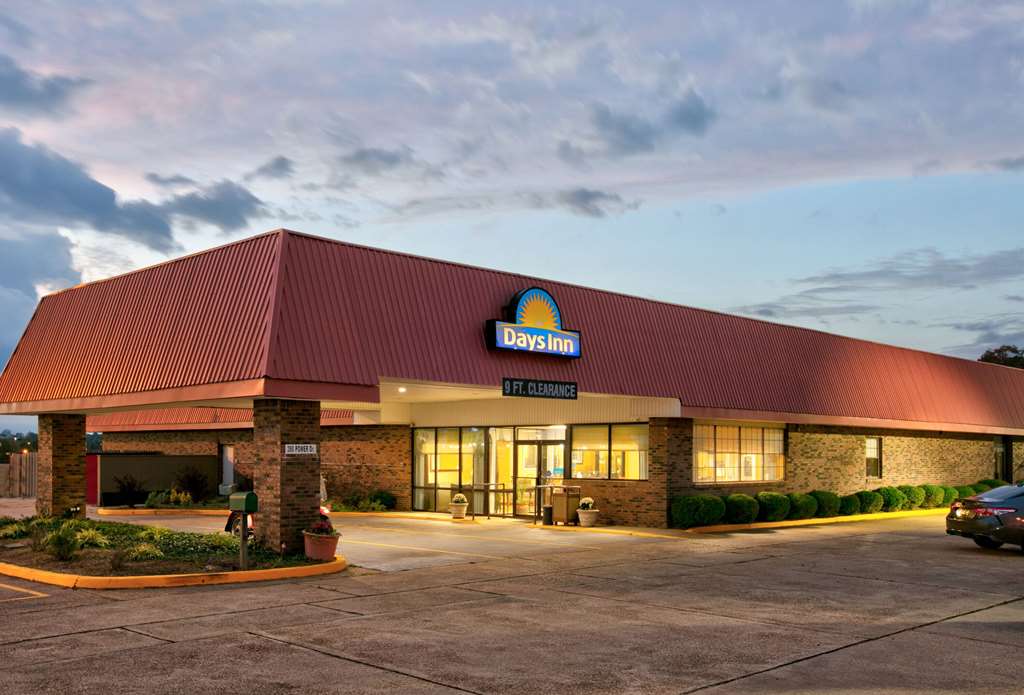Days Inn by Wyndham Batesville - photo 4