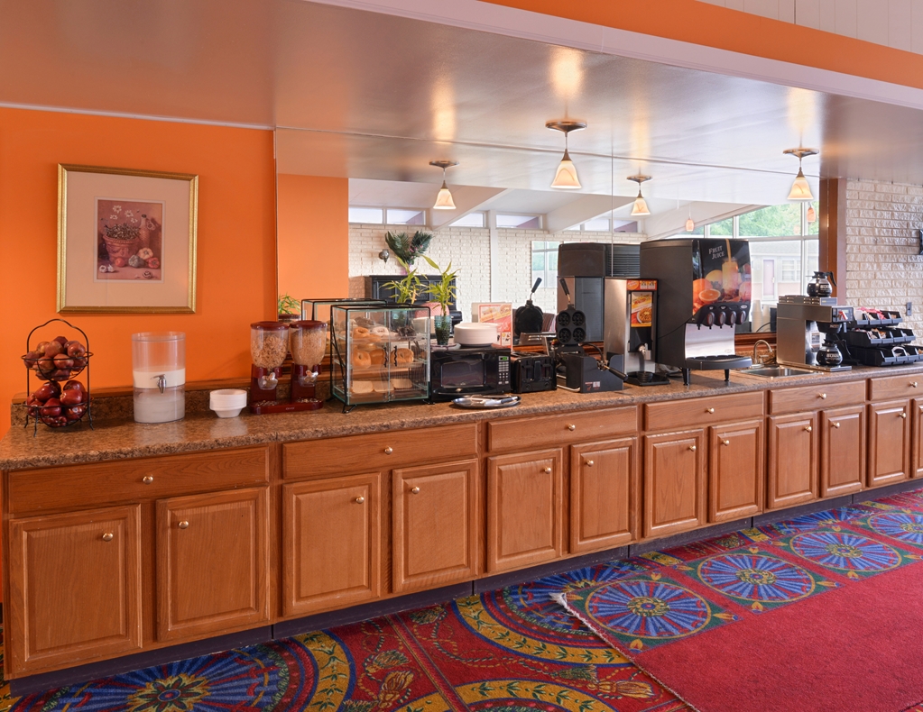 Americas Best Value Inn Geneva - photo 24