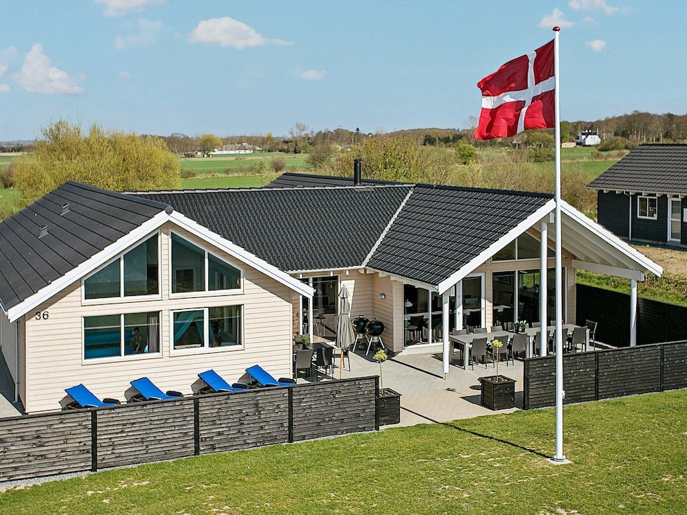 Luxury Pool Retreat by Sea By Traum Ferienwohnungen — 4-Star Luxury Hotel in Bogense, Denmark