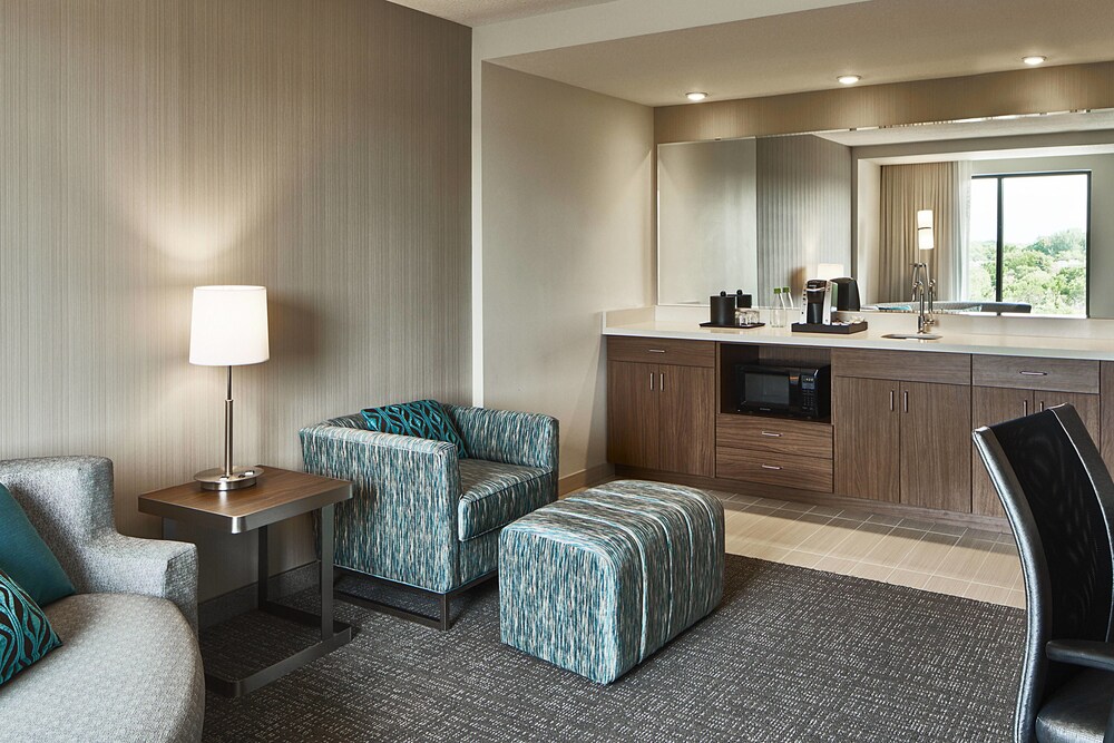 Courtyard by Marriott Minneapolis West - photo 8