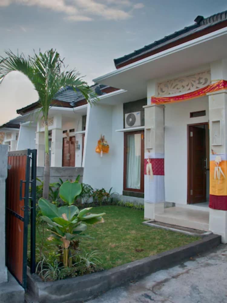 Villa Dencarik — 4-Star Luxury Hotel in Banjar, Indonesia