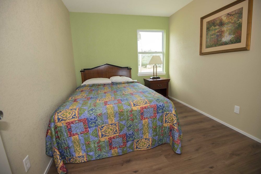 Avon Motel - photo 19
