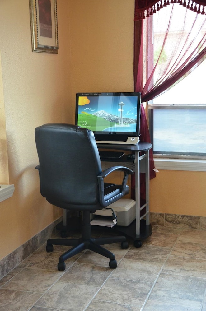 FairBridge Inn Express Stuttgart - photo 21