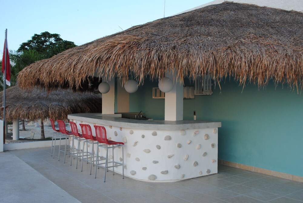 Poolside Bar