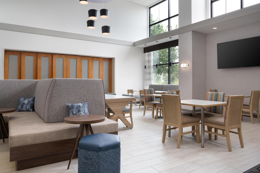 Hampton Inn & Suites Wilkes Barre Scranton - photo 3