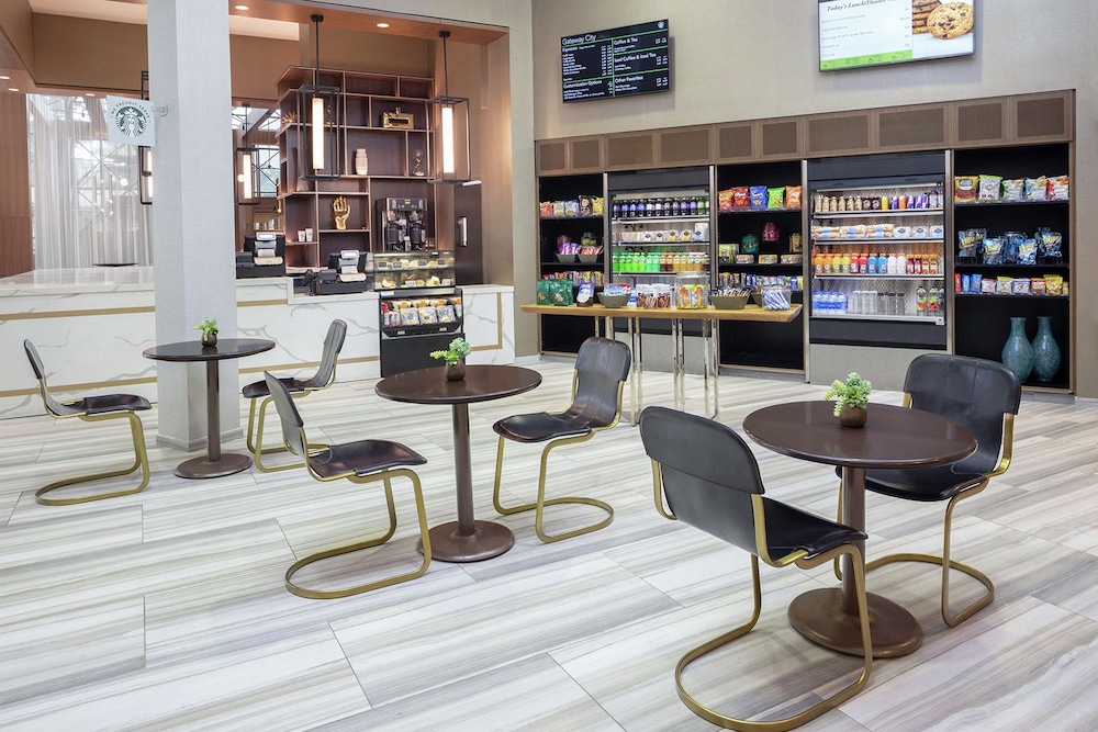 DoubleTree by Hilton Hotel Newark Airport - photo 44