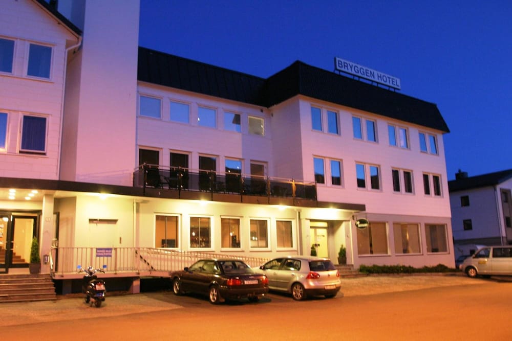Nordfjord Hotell Bryggen — hotel in Nordfjordeid