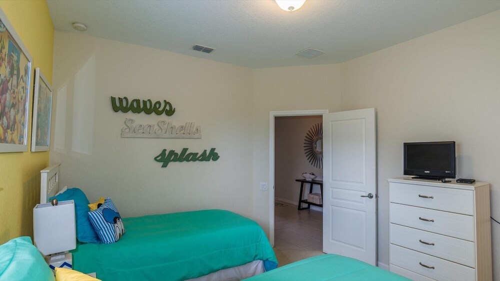2568 Archfeld Blvd - photo 7