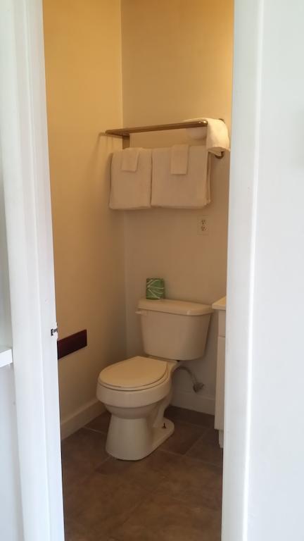 Relax Inn Smyrna - photo 8
