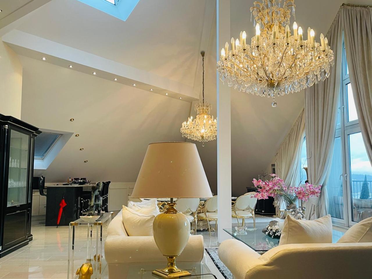 Penthouse Mülheim Ruhr Zentral Edel Luxus pur — 4-Star Luxury Hotel in Muelheim, Germany