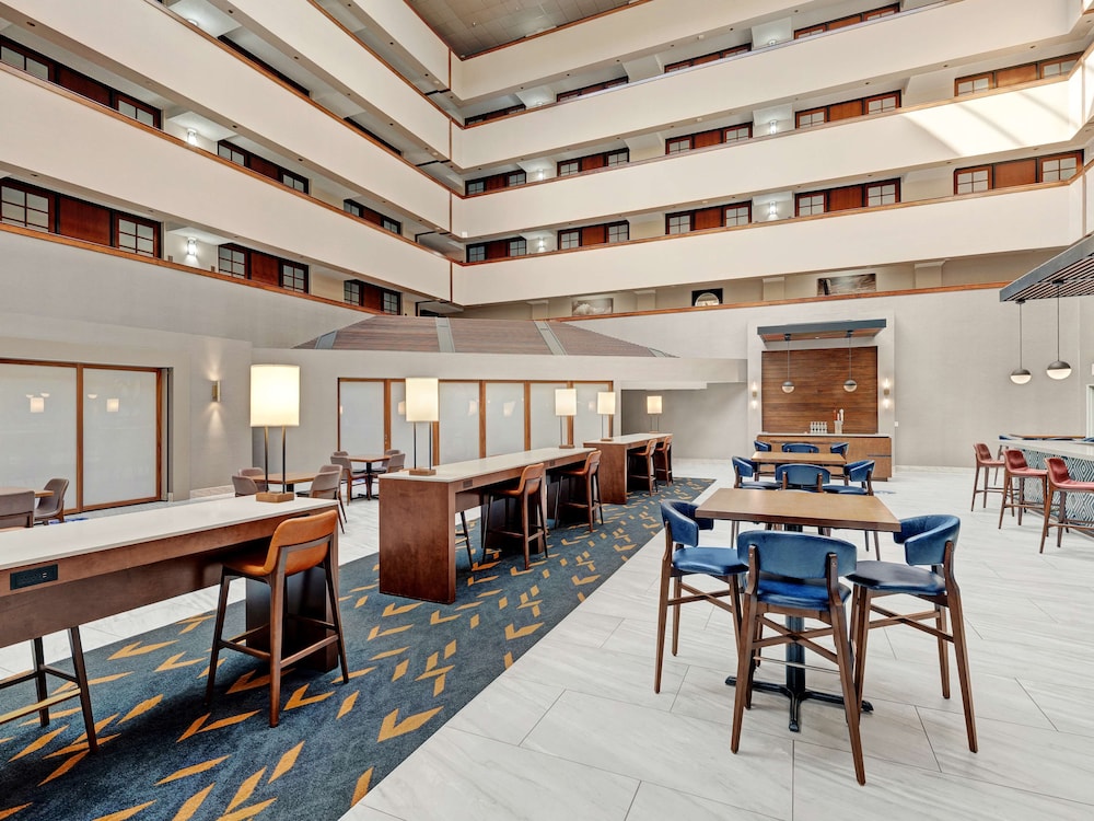 Embassy Suites by Hilton Oklahoma City Will Rogers Airport - photo 30