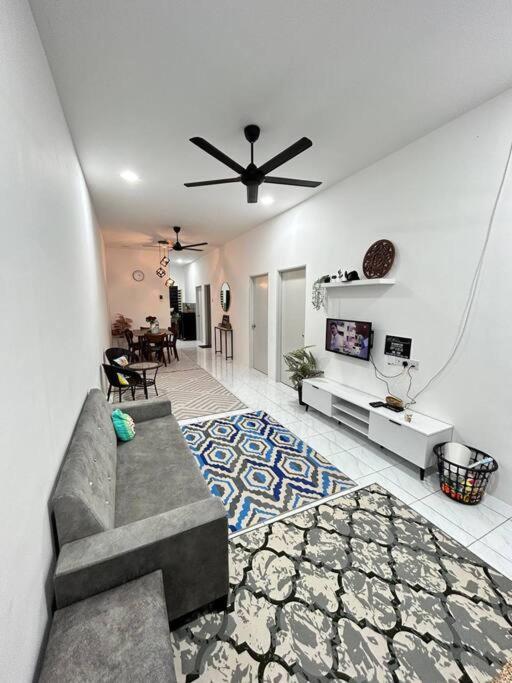 Zh homestay teluk batik — 4-Star Luxury Hotel in Lumut, Malaysia