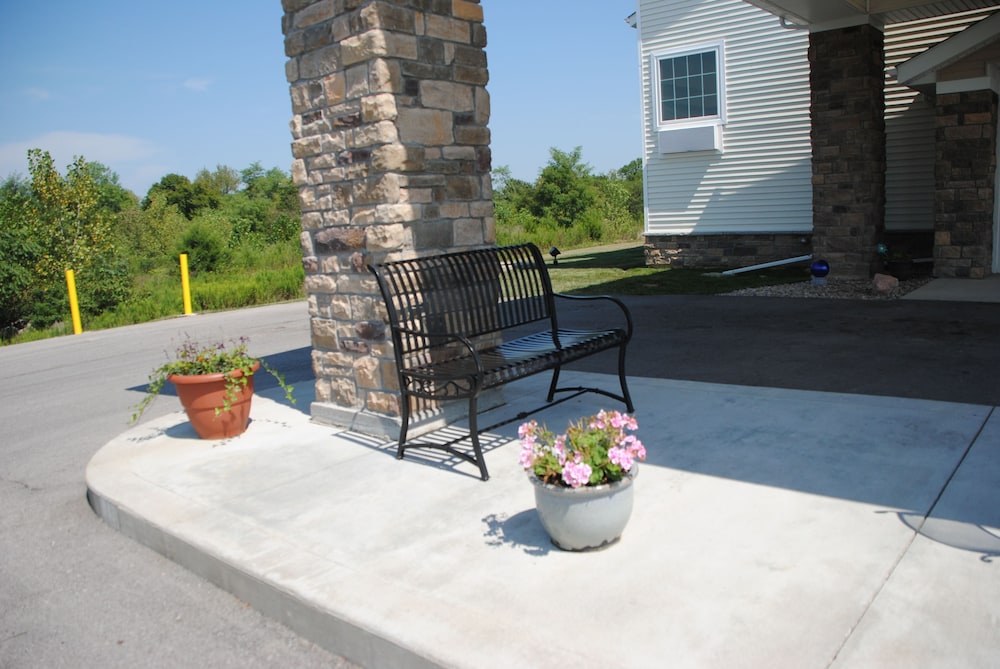 Cobblestone Hotel & Suites Charlestown IN - photo 39