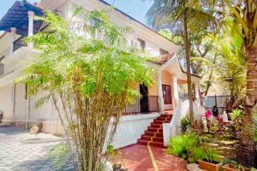 Waterfront Beach Villa In Baga with Private Pool — 4-Star Luxury Hotel in Baga, India