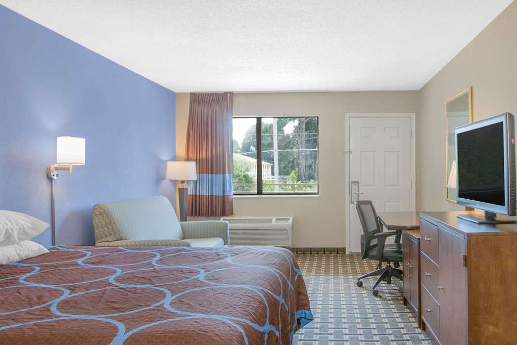 Super 8 by Wyndham Brinkley - photo 9