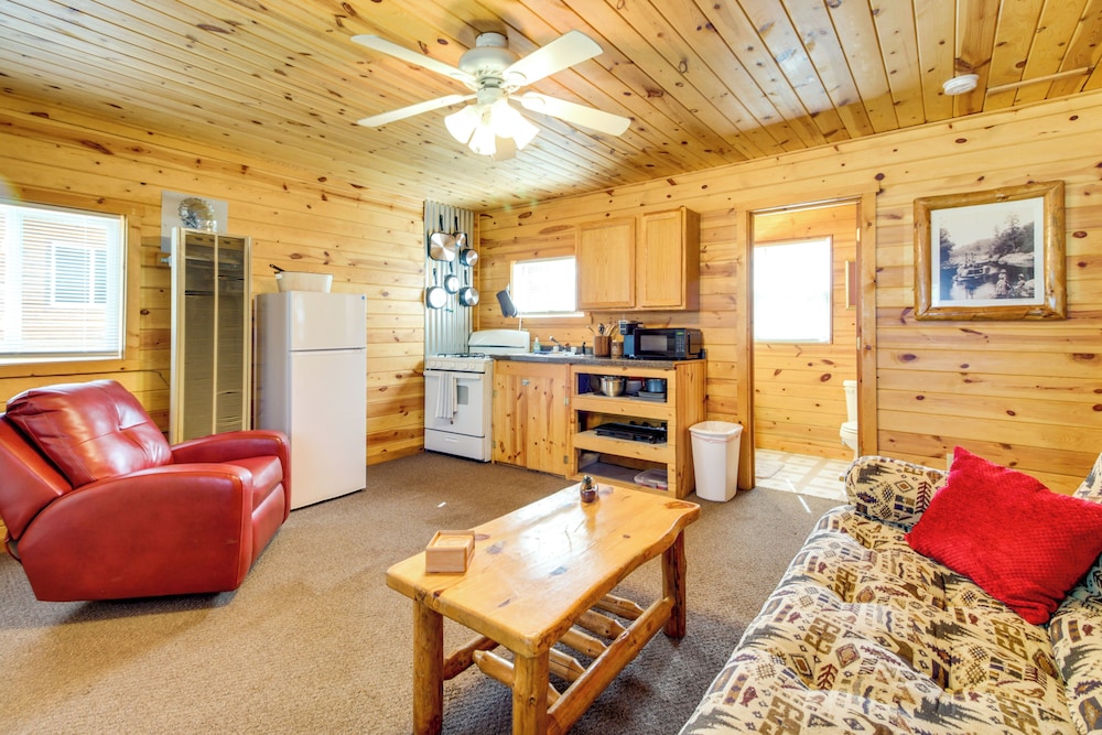Boat And Fish On Mille Lacs Lake Walleye Cabin 19222885 — Garrison
