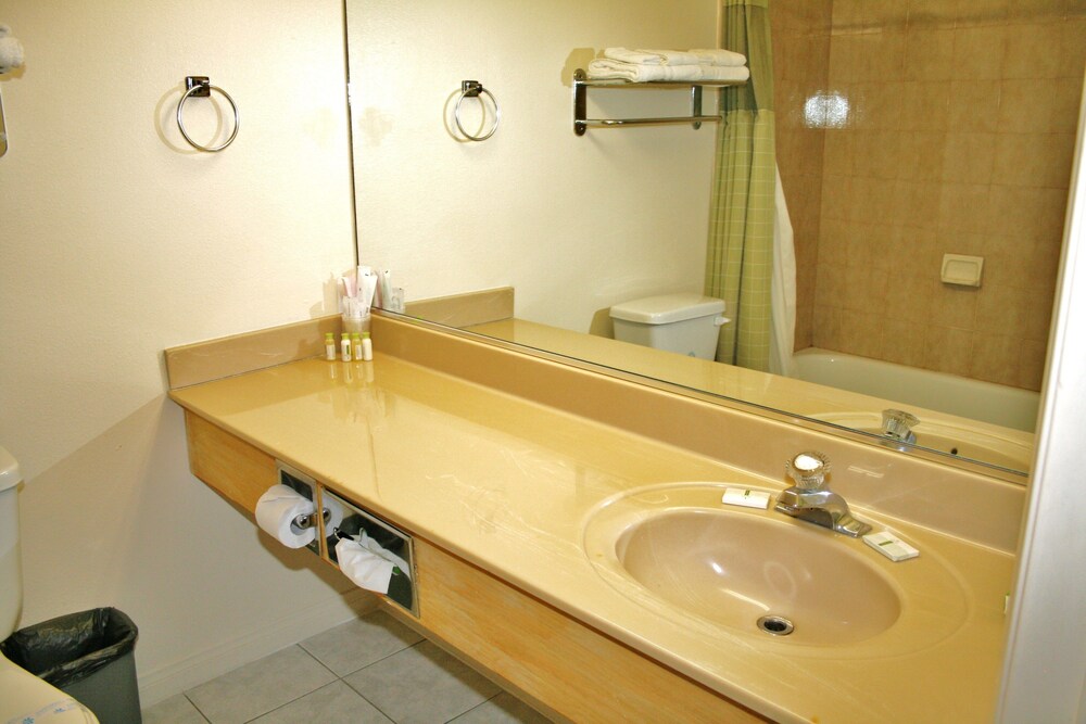 Titta Inn - photo 18